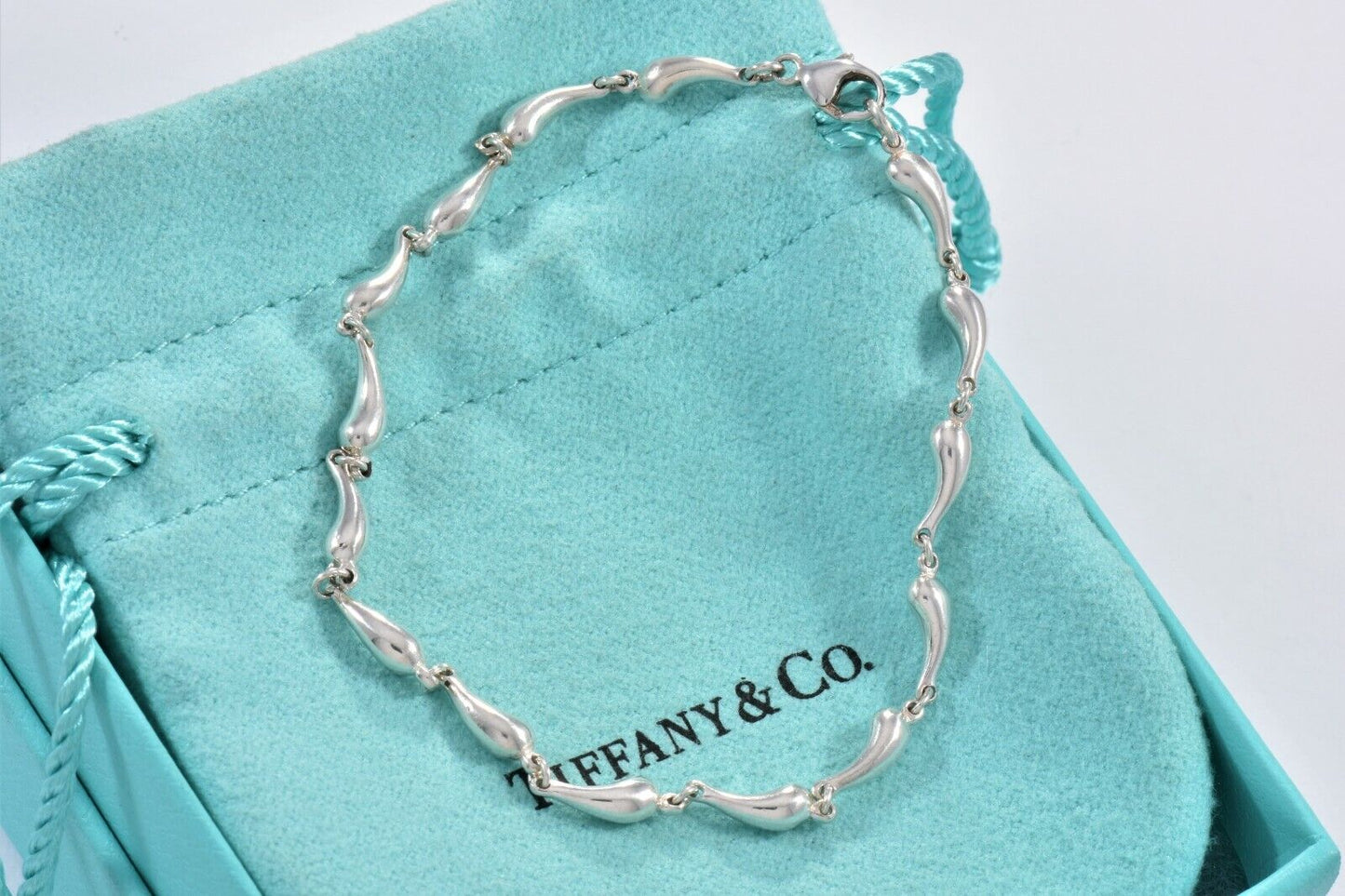 Tiffany & Co Sterling Silver Elsa Peretti Teardrop Link 7.5" Bracelet and Pouch