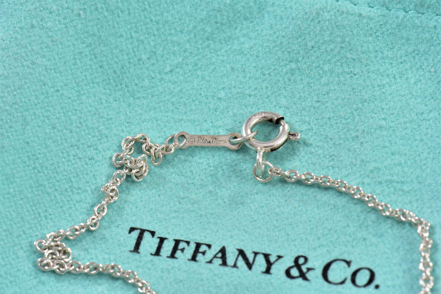 Tiffany & Co Silver Paloma Picasso Graffiti Peace Charm 7" Chain Bracelet Pouch