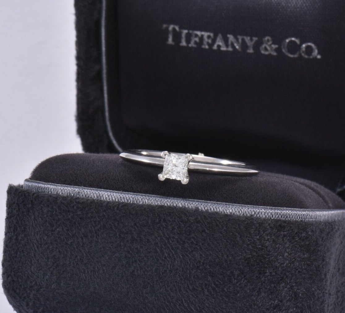 Tiffany & Co Platinum .23 ct Solitaire Diamond Knife Edge Band Ring Size 7 Boxed