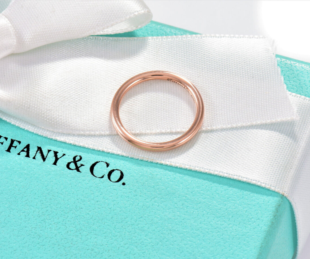 Tiffany & Co 18K Rose Gold Thin 1.5mm Narrow Stacking Band Midi Tip Ring Size 4