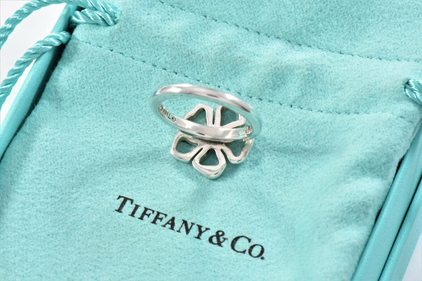 Tiffany & Co Sterling Silver Hibiscus Flower Ring Size 5 in Pouch Open Nature