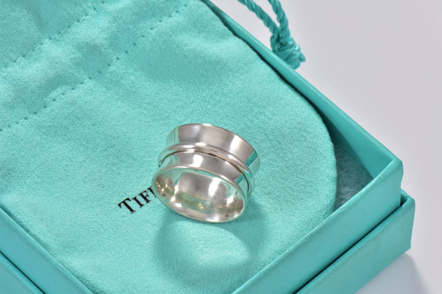 Tiffany & Co Sterling Silver 1837 Wide Concave Band Size 7 Ring in Pouch Unisex