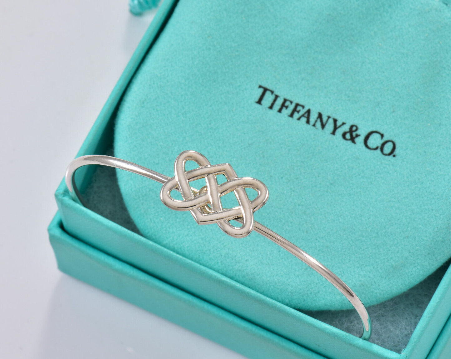 Tiffany & Co Silver Paloma Picasso Celtic Knot Hook 6.75" Bracelet Pouch Bangle