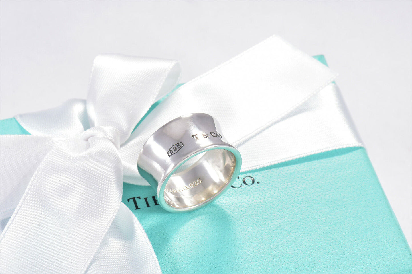 Tiffany & Co Sterling Silver 1837 Wide Concave Band Size 8.5 Ring in Box Unisex