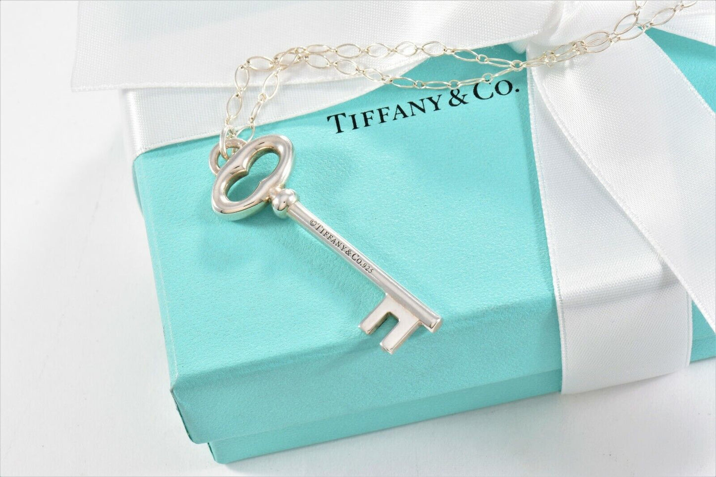 Tiffany & Co Silver Large 2" Oval Key Charm Pendant 18.5" Chain Necklace Pouch