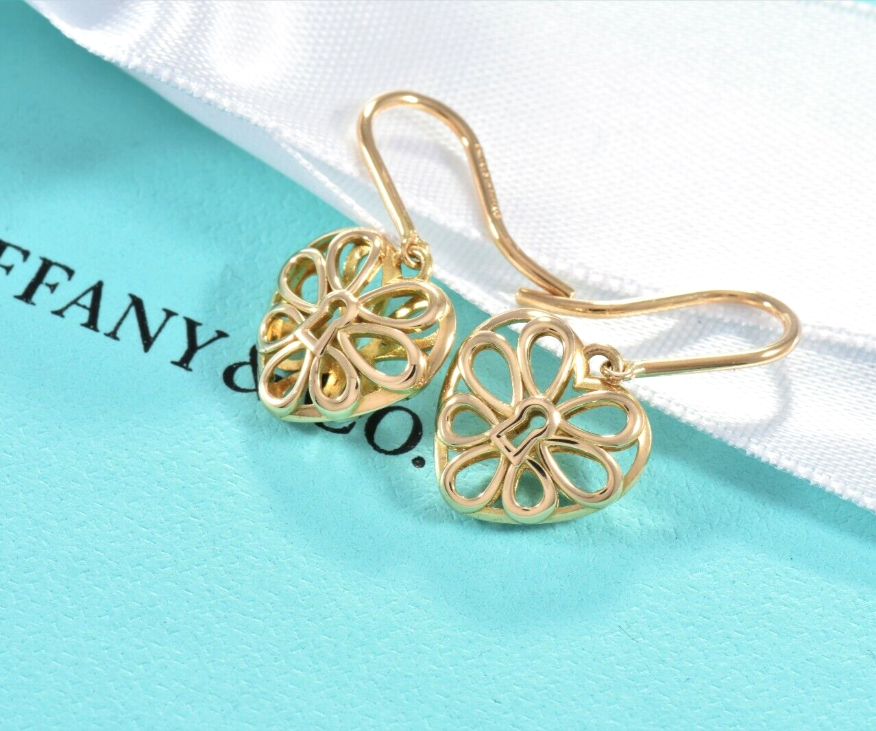 Tiffany & Co 18k Yellow Gold Filigree Heart Keyhole Hook Earrings in Box Pouch