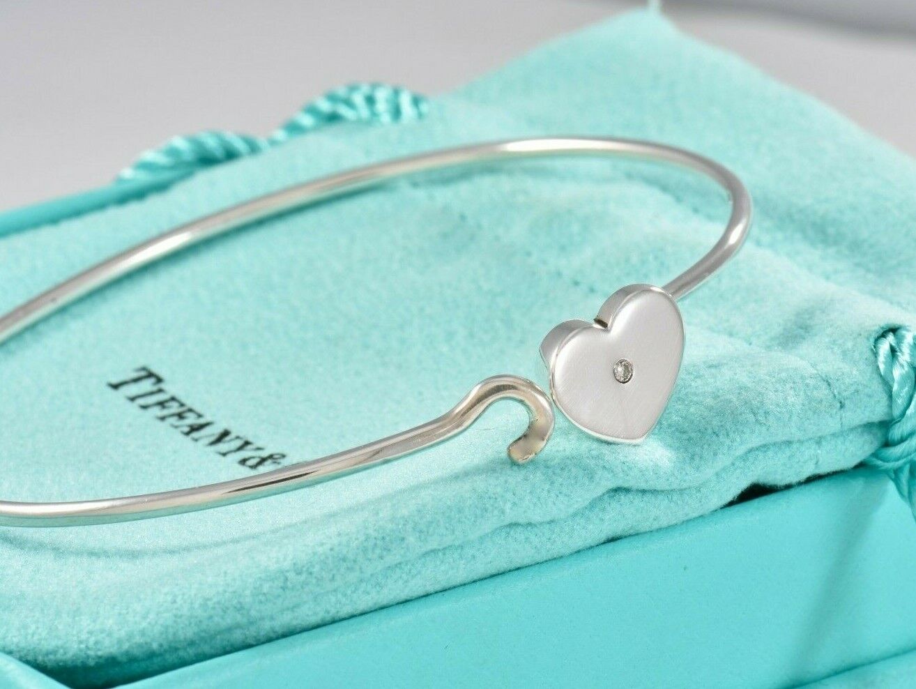 Tiffany & Co Picasso Silver Diamond Heart Bangle Hook 7.25" Bracelet & Box Pouch