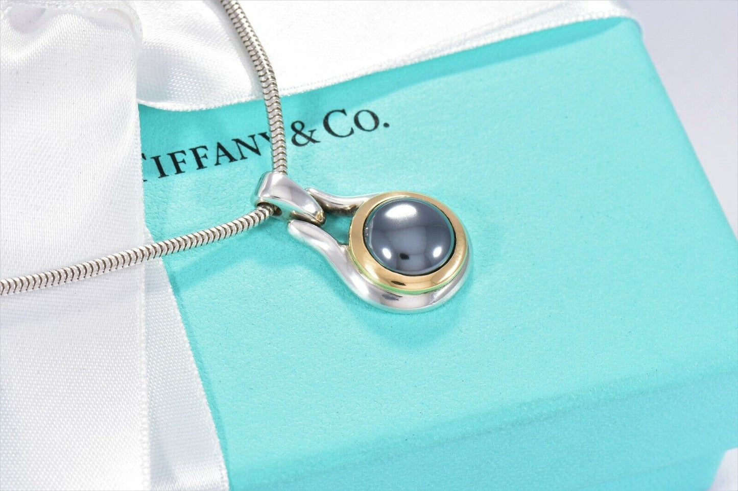 Vintage Tiffany & Co 18K Yellow Gold Silver Hematite Pendant Snake Necklace Rare