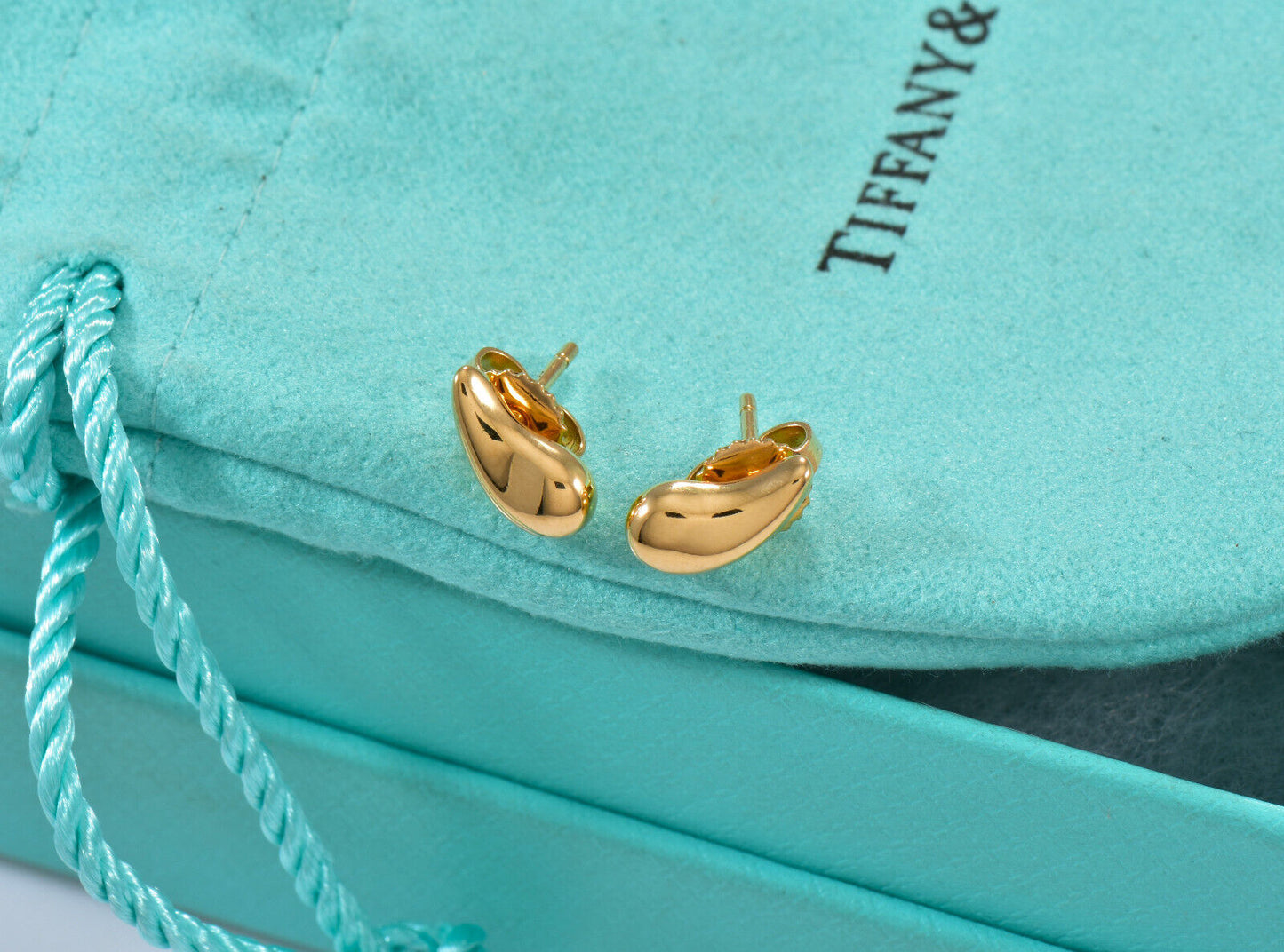 Tiffany & Co 18K Yellow Gold Elsa Peretti Teardrop Stud Earrings in Box Rare