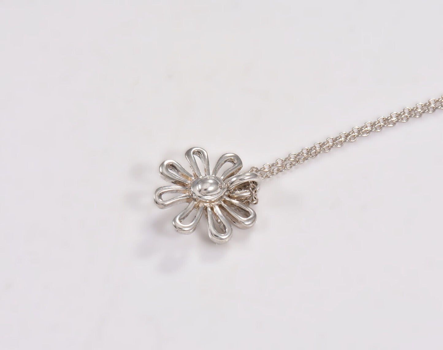 19" Tiffany & Co Silver Paloma Picasso Daisy Flower Pendant Necklace in Pouch