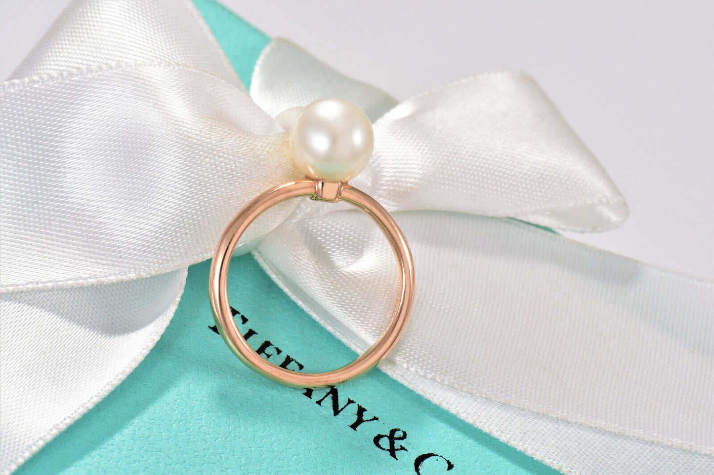 Tiffany & Co 18K Rose Gold Hardwear Pearl 9mm Ball Bead Ring Size 7 Rare Band