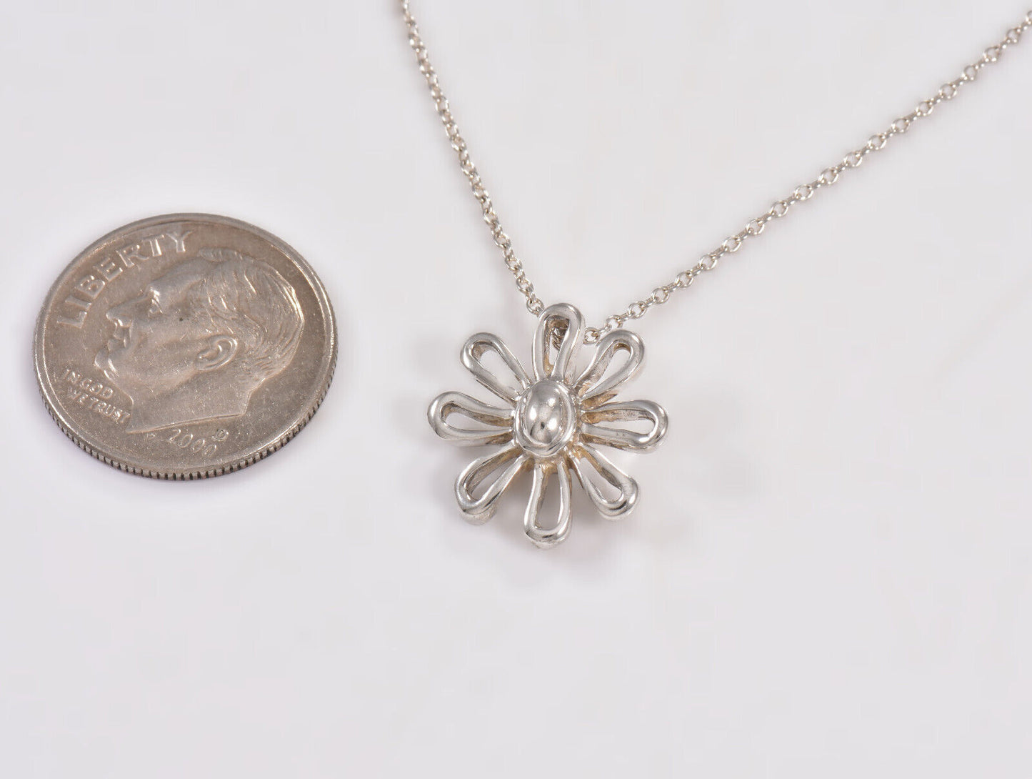 19" Tiffany & Co Silver Paloma Picasso Daisy Flower Pendant Necklace in Pouch