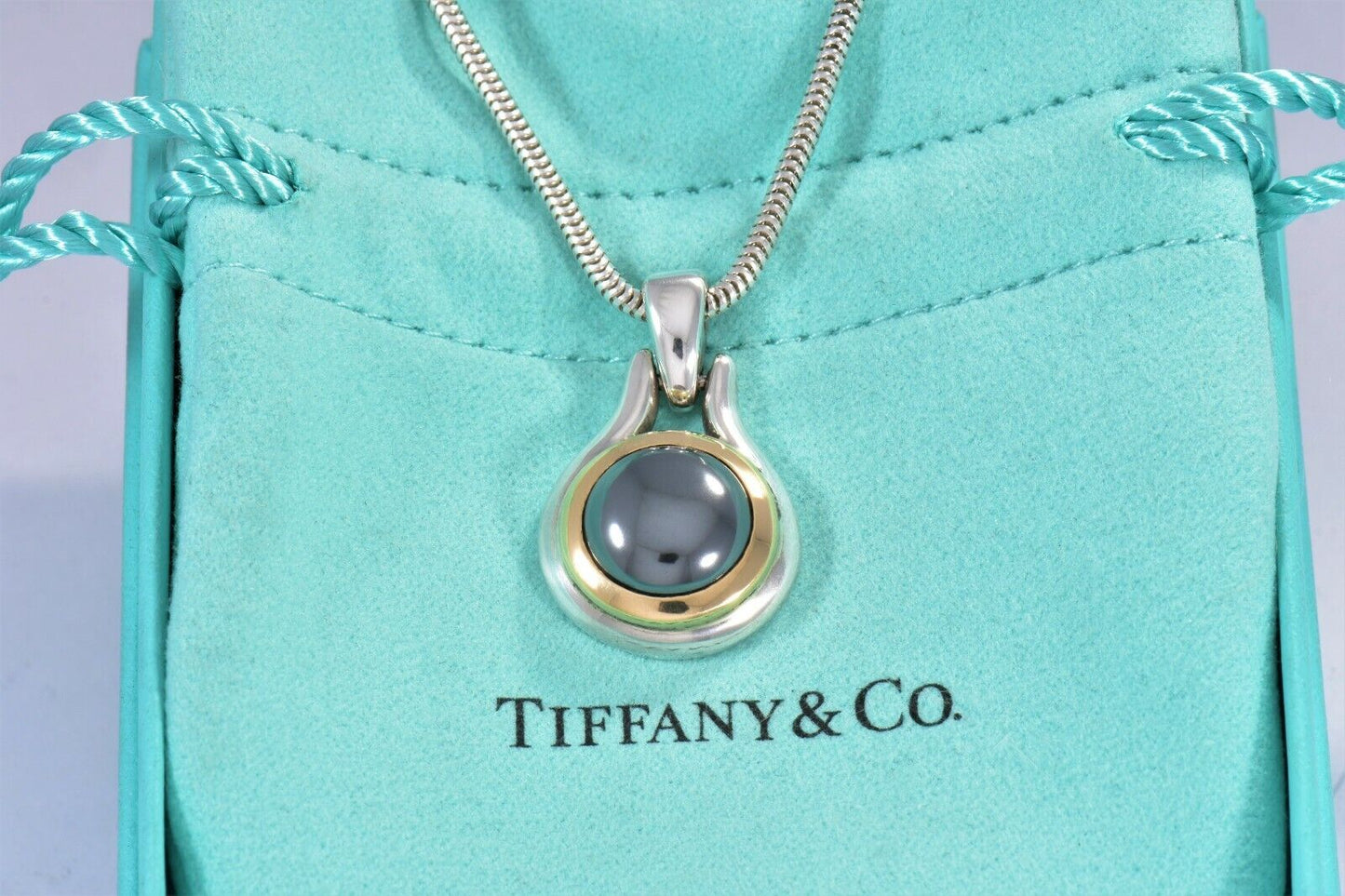 Vintage Tiffany & Co 18K Yellow Gold Silver Hematite Pendant Snake Necklace Rare