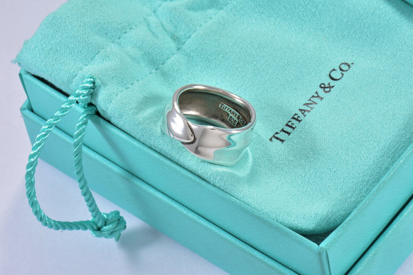 Vintage Tiffany & Co Sterling Silver Leaf Band Wide Ring Size 6.5 & Pouch Nature