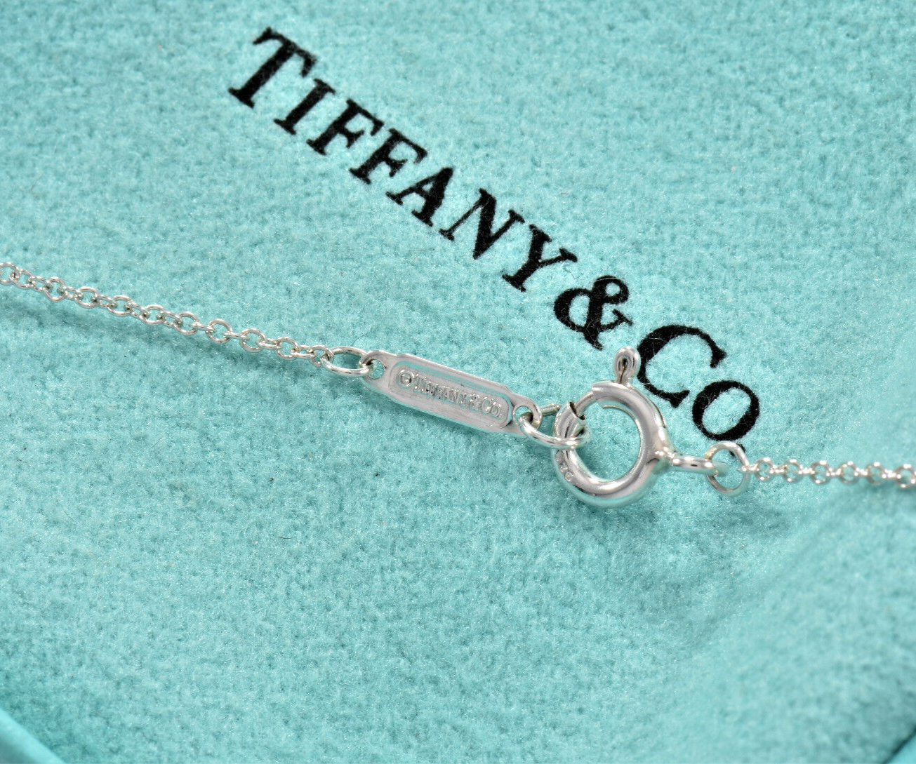 Tiffany & Co Silver Infinity Endless Link Pendant 18" Necklace & Box Pouch Charm