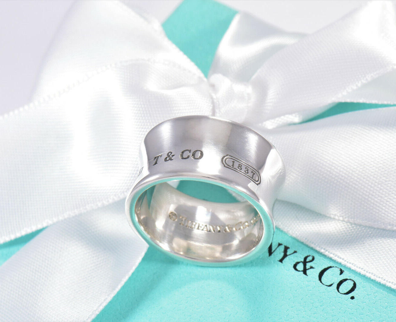 Tiffany & Co Sterling Silver 1837 Wide Concave Band Size 10 Ring in Box Unisex