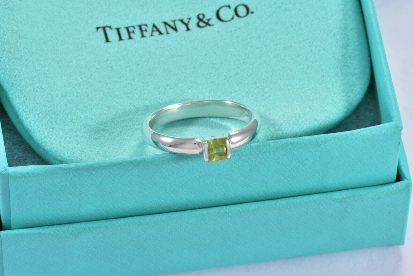 Boxed Tiffany & Co Silver Green Peridot Square Stack Band Ring Size 7.5 Rare