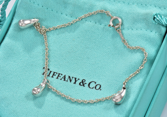 Tiffany & Co Silver Elsa Peretti Three Teardrop Charm 7.25" Bracelet and Pouch 3