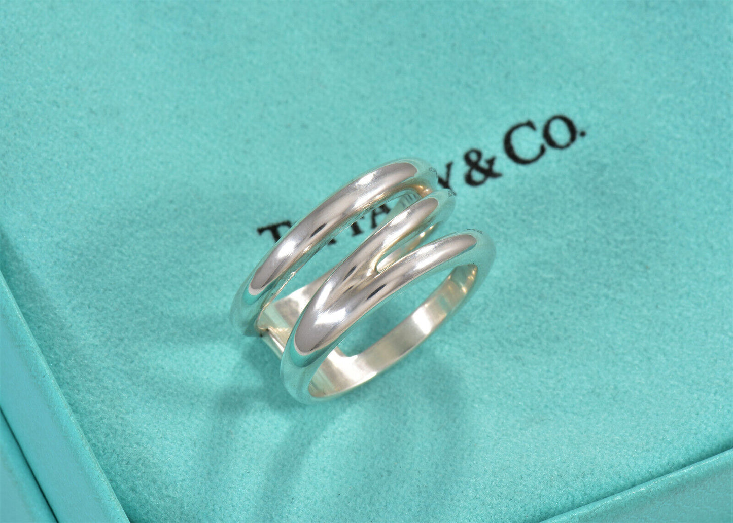 Tiffany & Co Italy Sterling Silver Diagonal Open Weave Love Ring Size 6 Modern