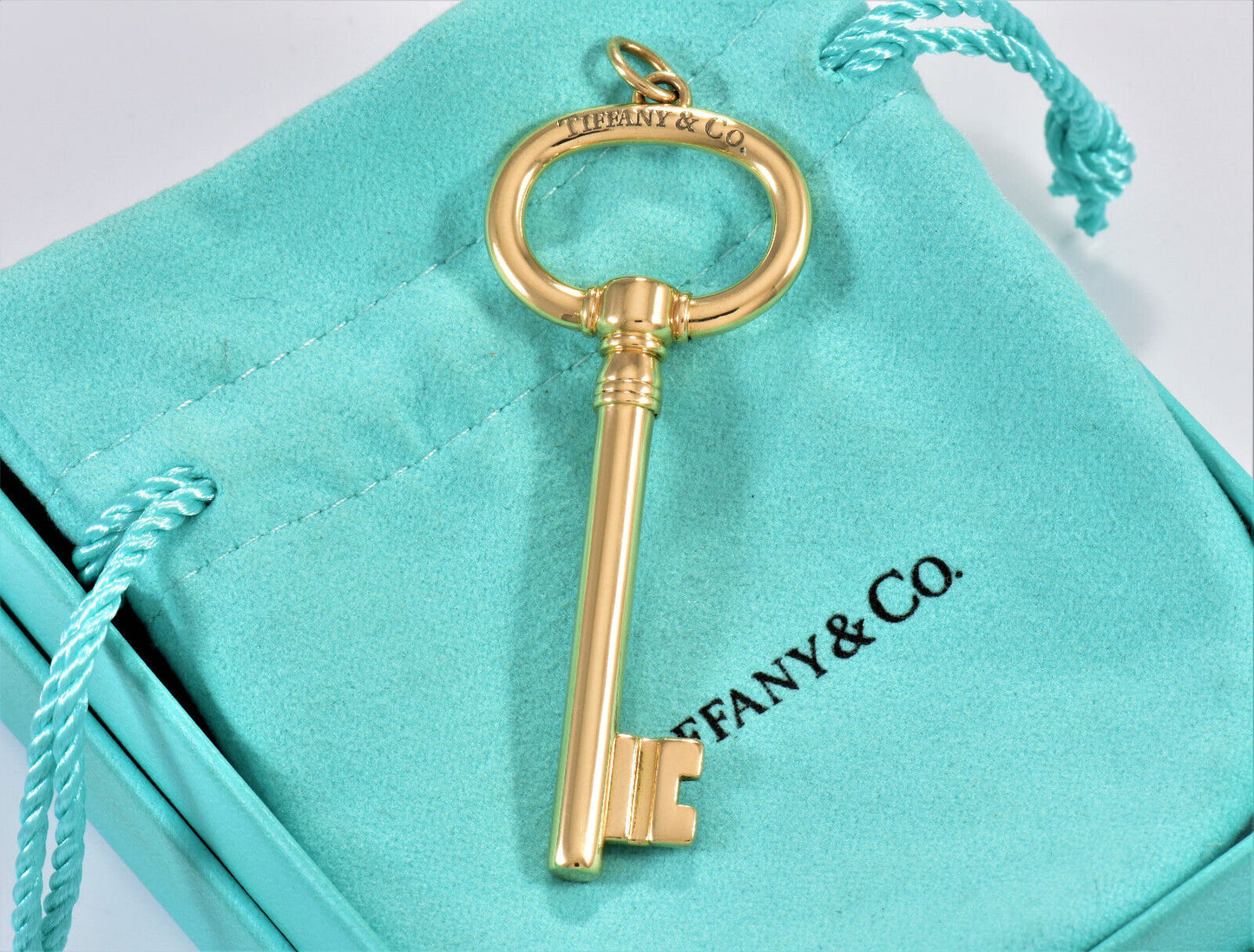 Tiffany & Co 18K Yellow Gold 2.5" Oval Key Pendant for Necklace Bracelet Charm