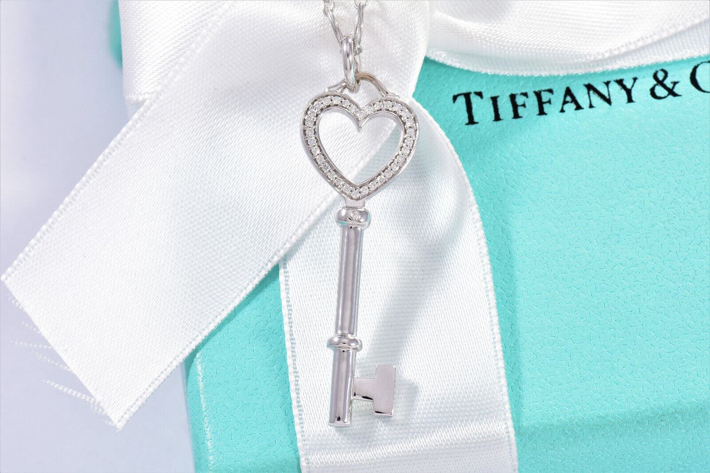 Tiffany & Co Diamond 18K White Gold 1.5" Heart Key Pendant Oval Chain Necklace