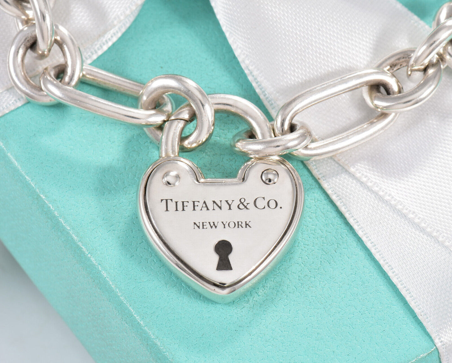 8" Tiffany & Co NY Silver Heart Lock Charm Heavy Oval Chain Link Bracelet in Box