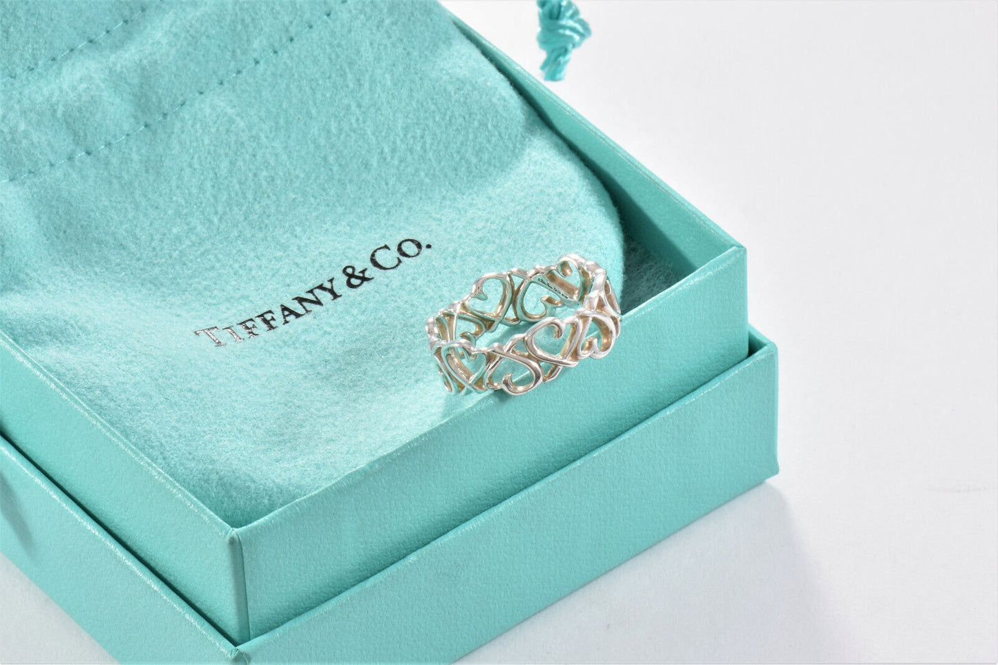 Tiffany & Co Silver Paloma Picasso Wide Loving Heart Link Ring Size 6 in Pouch