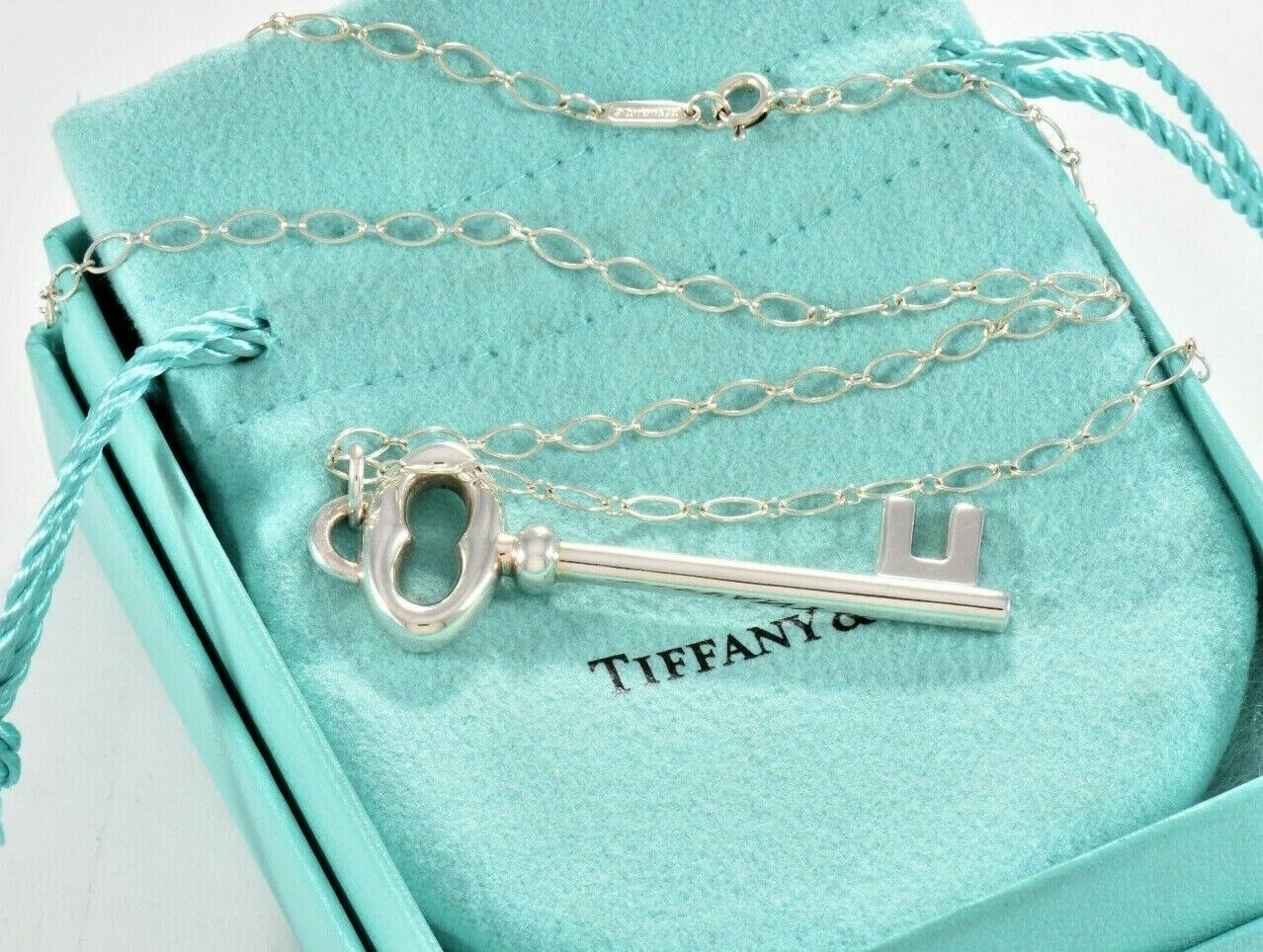 Tiffany & Co Silver Large 2" Oval Key Charm Pendant 18.5" Chain Necklace Pouch