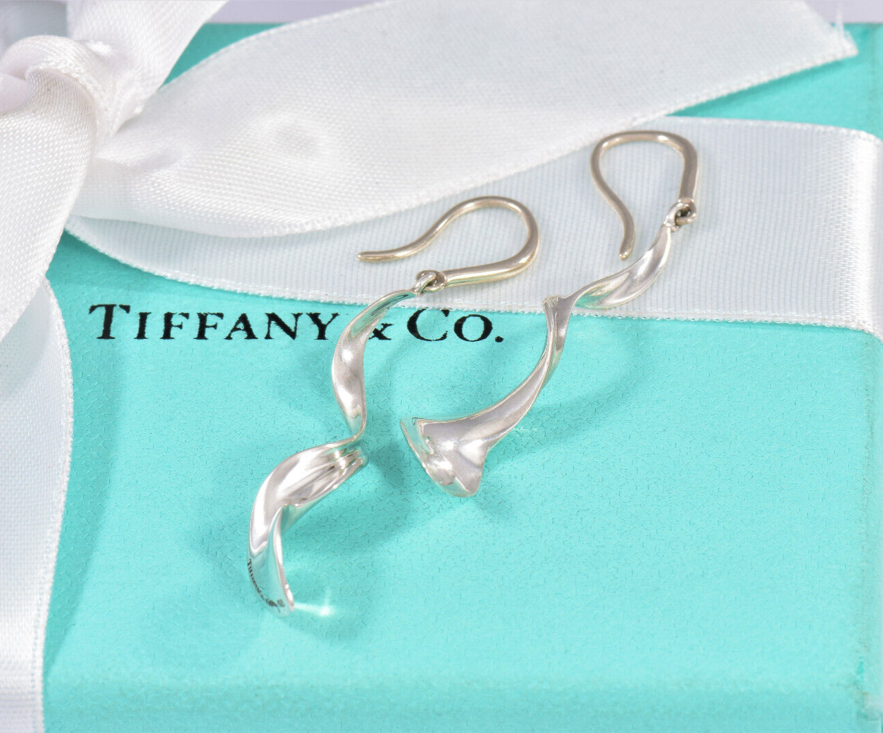 Tiffany & Co Sterling Silver Gehry Orchid Hook Drop Earrings & Pouch Rare Dangle