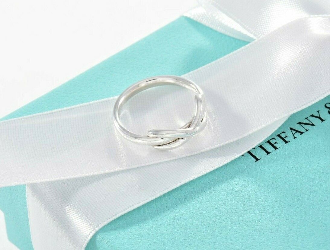 Tiffany & Co Sterling Silver Infinity Ring Size 5 in Box Pouch Narrow Knot Band