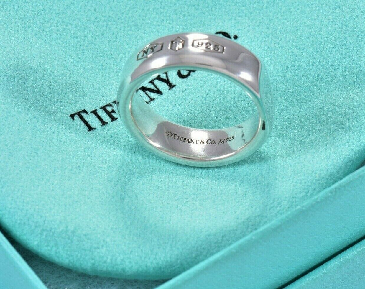 Tiffany & Co Sterling Silver Makers Medium Slice Ring Size 8 in Pouch Wide Mens