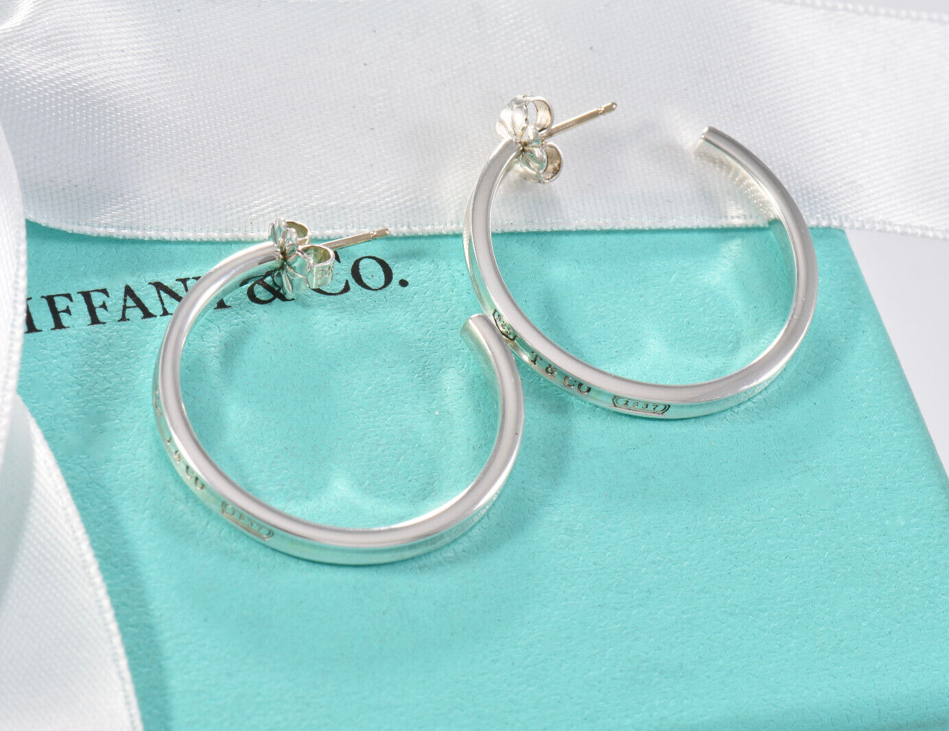 Tiffany & Co Sterling Silver 1837 28mm Medium Hoop Earrings in Box Narrow Rare