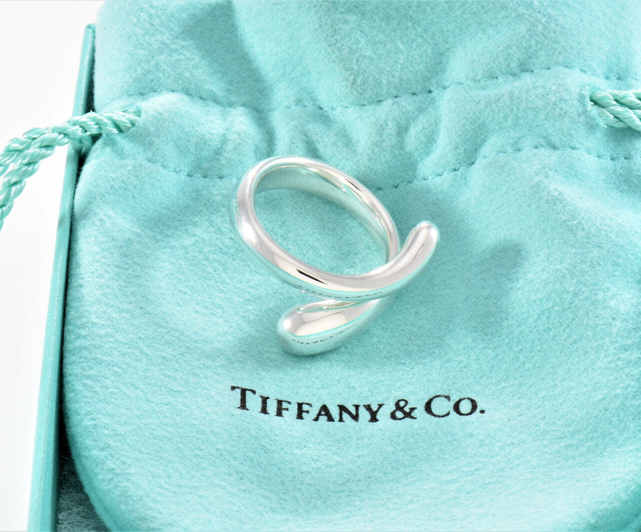 Tiffany & Co Sterling Silver Elsa Peretti Teardrop Ring Size 6.5 in Pouch Lovely