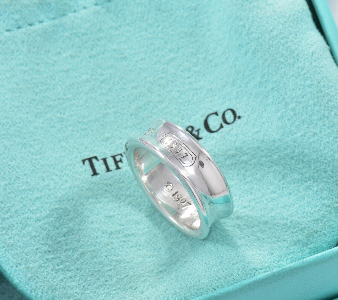 Vintage 1997 Tiffany & Co Silver 1837 Medium Ring Band Size 5.5 in Pouch Mens