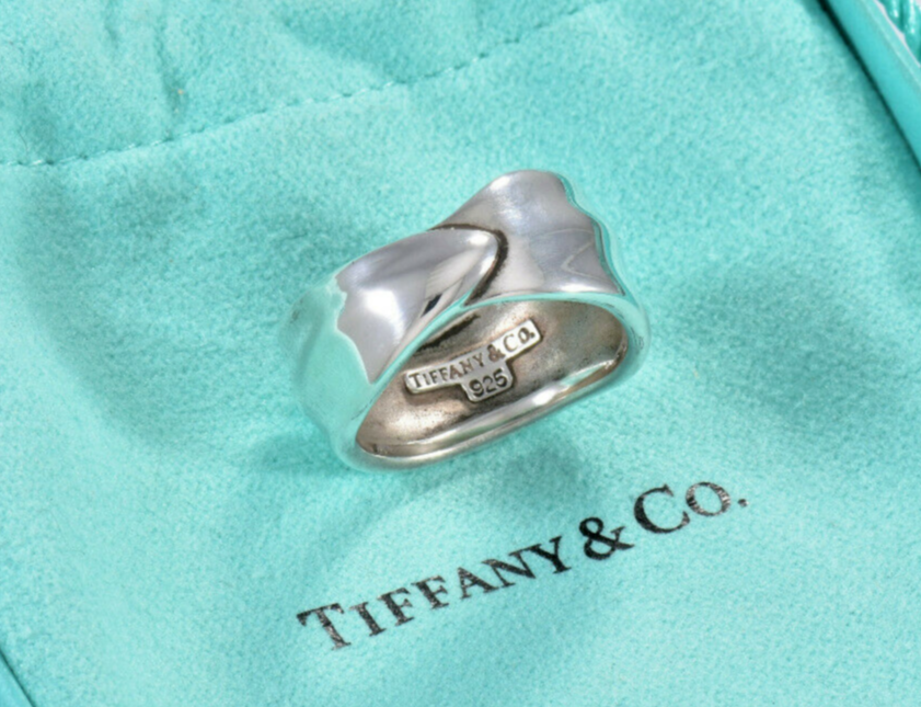 Vintage Tiffany & Co Sterling Silver Leaf Band Wide Ring Size 6.5 & Pouch Nature