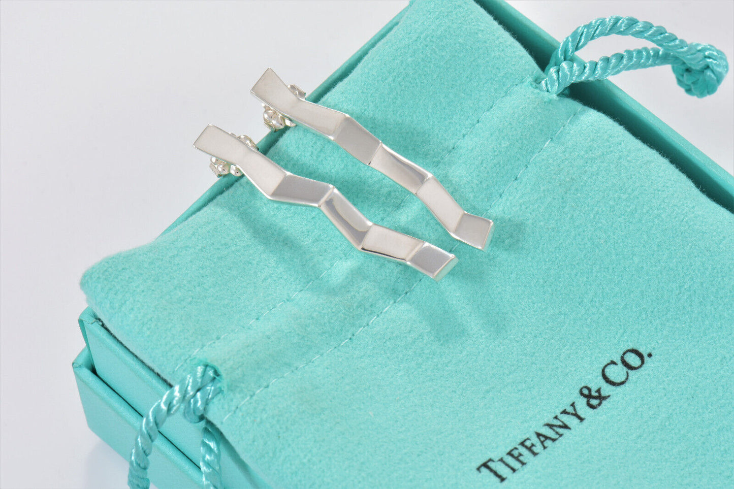 Tiffany & Co Sterling Silver Gehry 1.5" Fold Drop Earrings in Pouch Rare Dangle