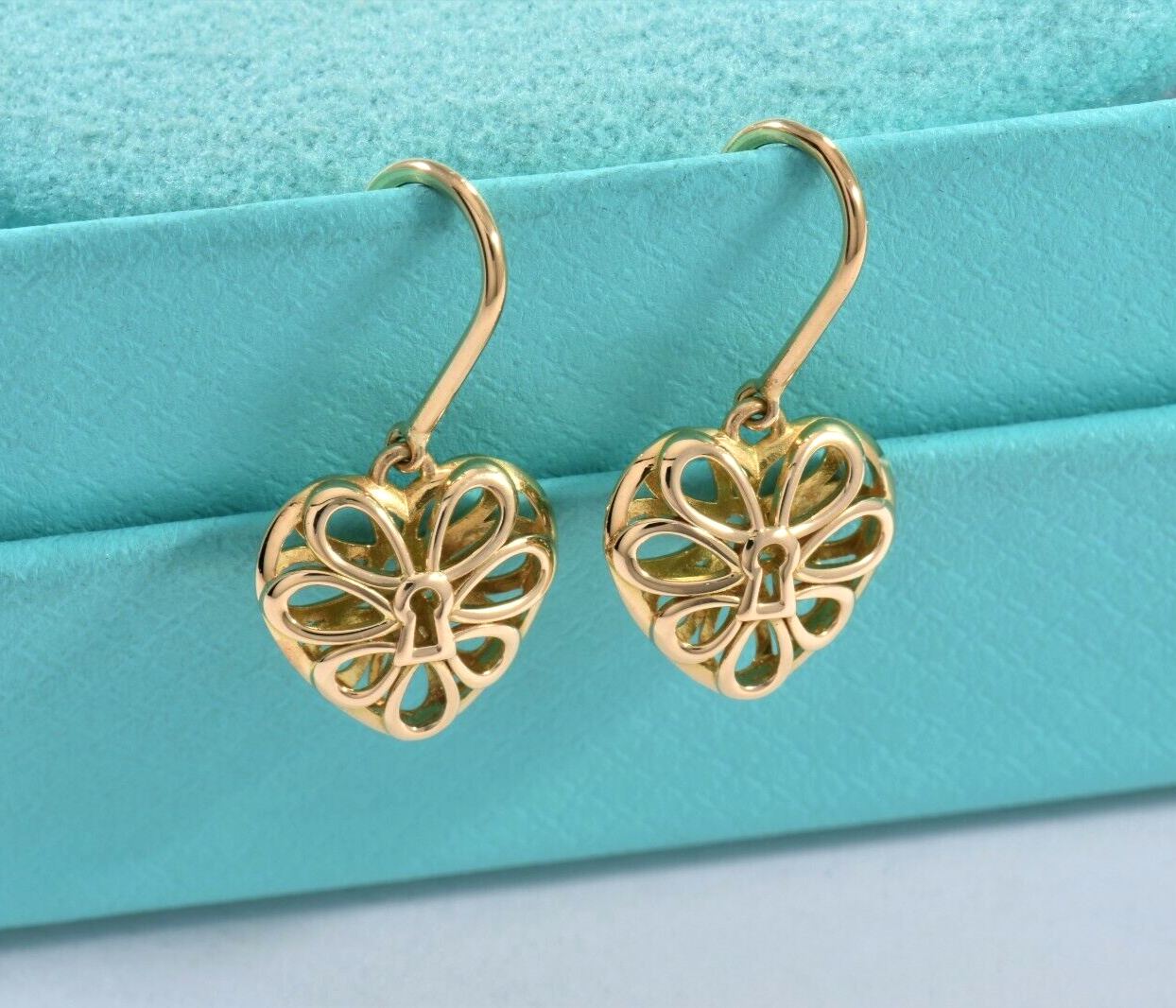 Tiffany & Co 18k Yellow Gold Filigree Heart Keyhole Hook Earrings in Box Pouch