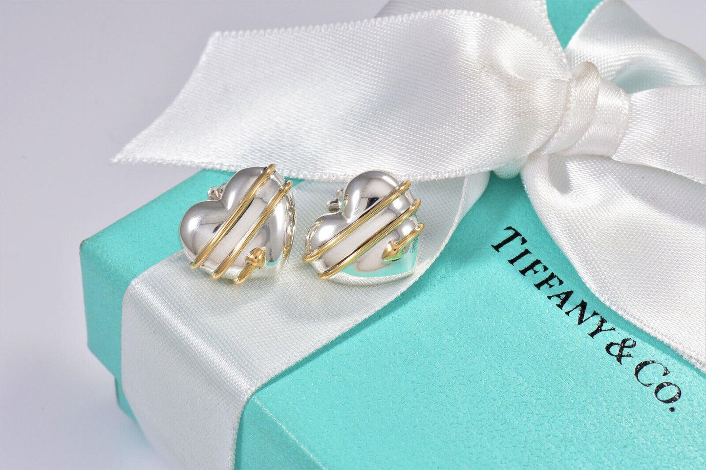 Vintage Tiffany & Co 18k Gold Silver Heart Arrow Puff Stud Earrings in Pouch