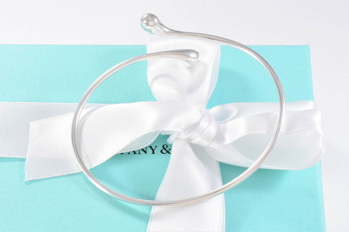 Tiffany & Co Silver Elsa Peretti Teardrop Bangle 7.25" Cuff Bracelet in Pouch