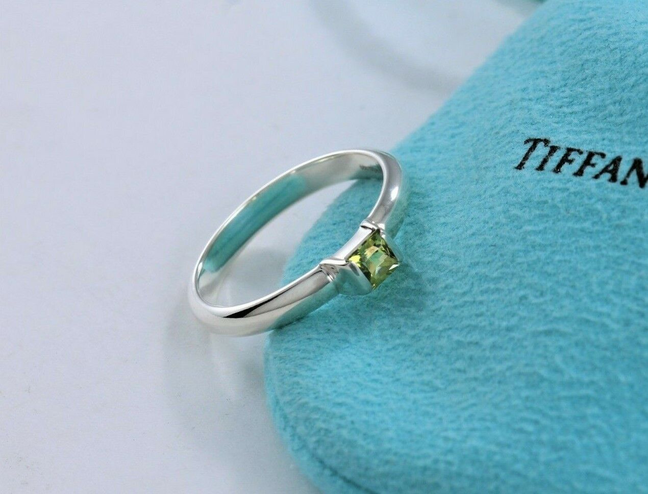 Tiffany & Co Sterling Silver Green Peridot Square Stack Band Ring Size 4.5 Pouch