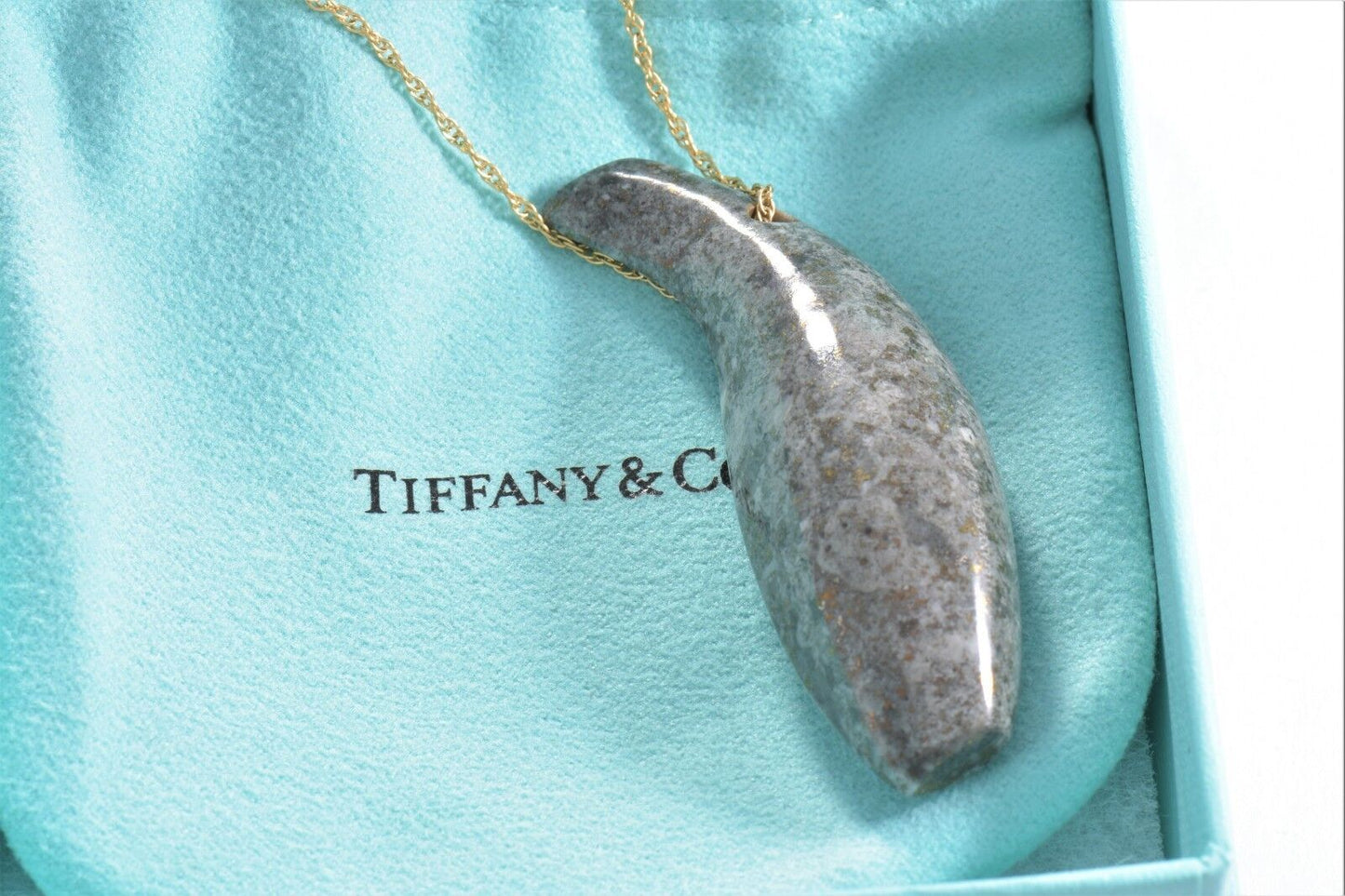 Tiffany & Co Frank Gehry Huge Jade Fish Pendant 18K Gold Chain Necklace Boxed