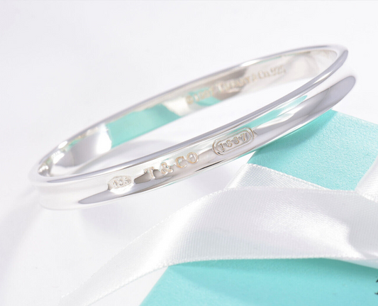 Tiffany & Co Silver 1837 Oval Round Bangle 7.5" Bracelet and Pouch Rare Lovely