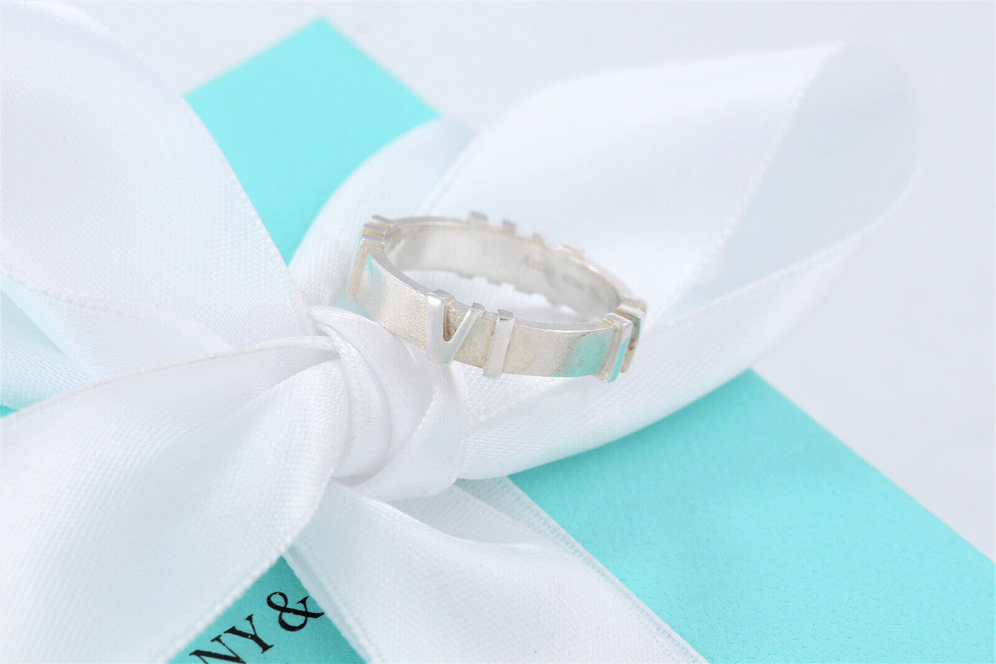 Tiffany & Co Brushed Silver Atlas Roman Numeral Matte Band Ring Size 7.5 & Pouch