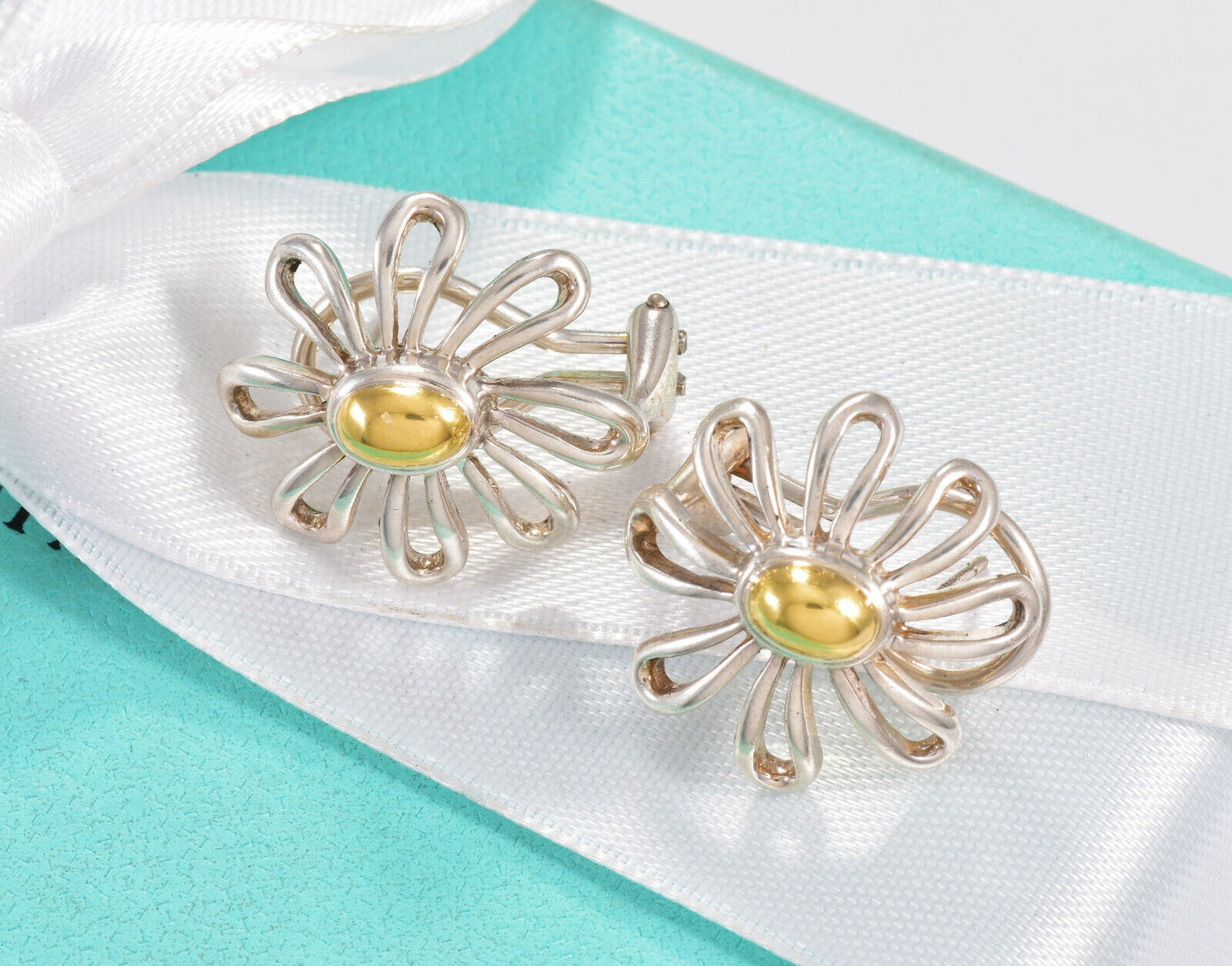 Tiffany & Co 18k Gold Silver Large 23mm Daisy Flower Stud Earrings in Pouch Rare