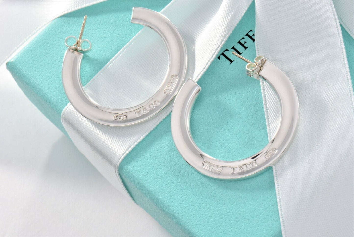 Tiffany & Co Sterling Silver 1837 Wide Flat Hoop Earrings & Pouch Rare Thin Love