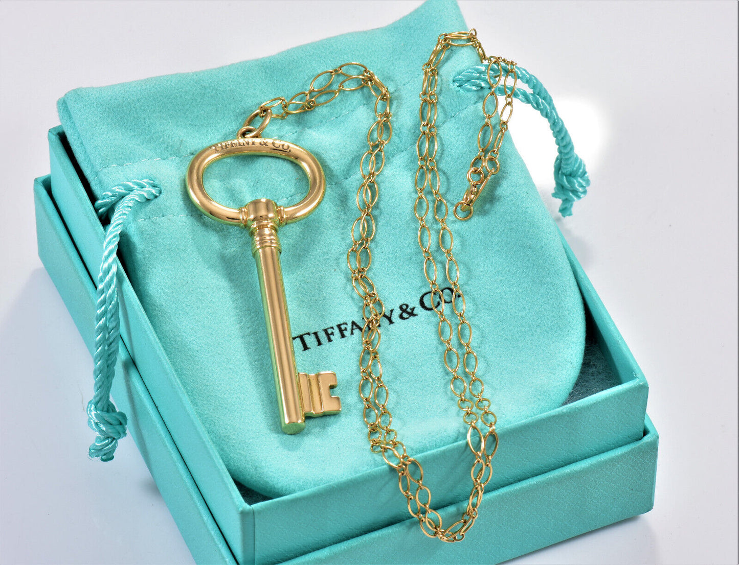 Tiffany & Co 18K Yellow Gold 2.5" Oval Key Pendant 24.25" Chain Link Necklace