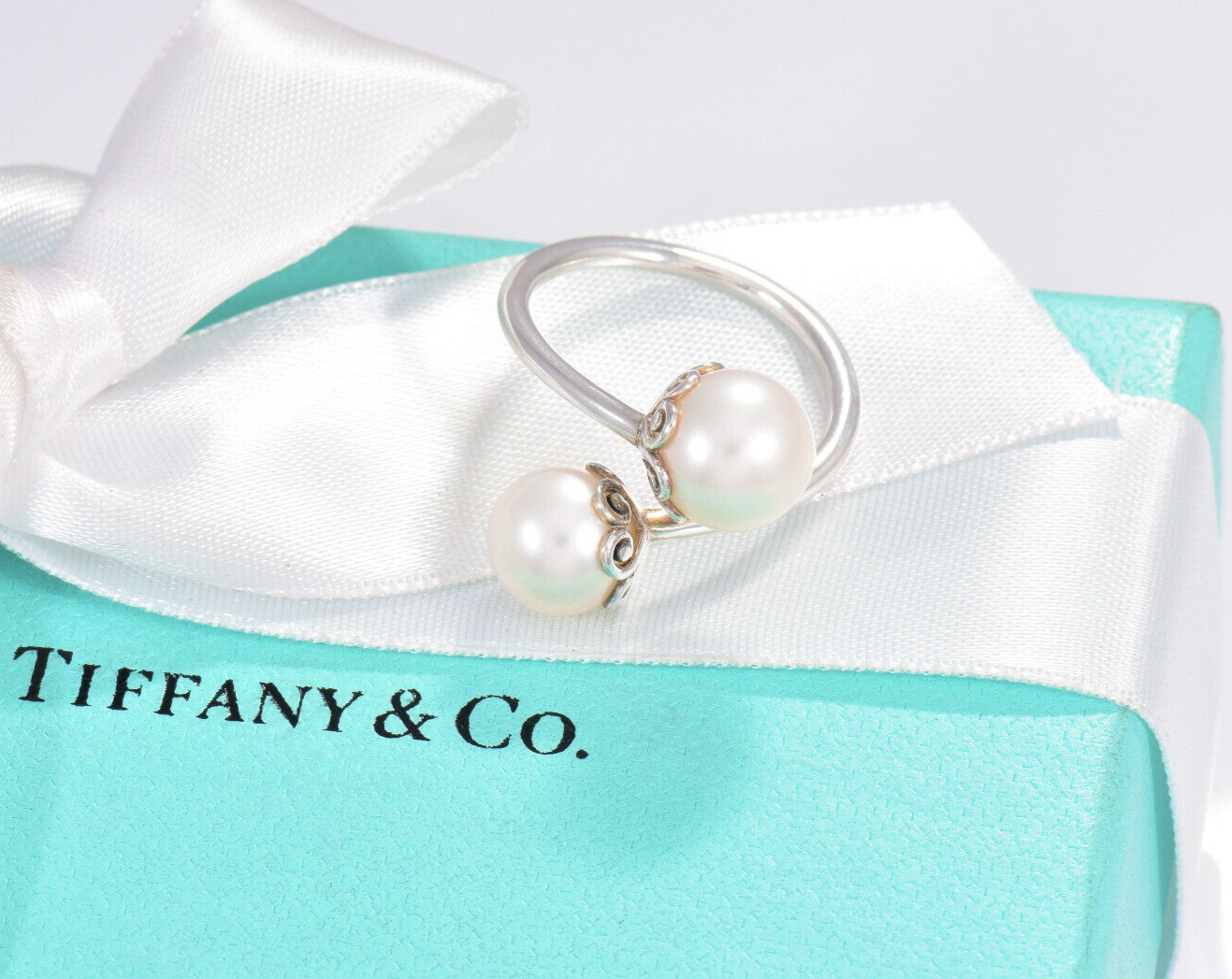 Tiffany & Co Silver Pearl Paloma Picasso Venezia Heart Bypass Ring Size 7 Pouch