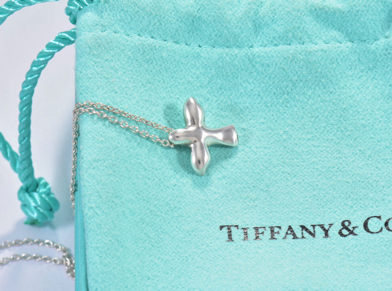 Tiffany & Co Silver Elsa Peretti Small Dove Bird Pendant 16.25" Necklace & Pouch