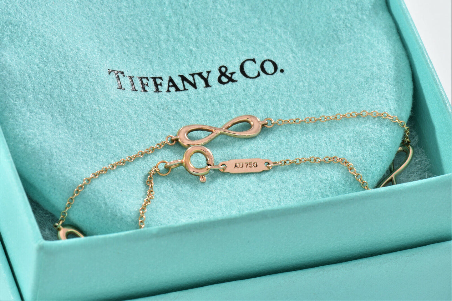 Tiffany & Co 18K Rose Gold Infinity Endless Chain Charm 6.5” Bracelet Rare & Box