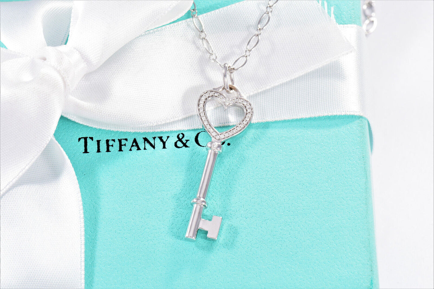 Tiffany & Co Diamond 18K White Gold 1.5" Heart Key Pendant Oval Chain Necklace